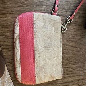 Vintage coach wristlet 👛